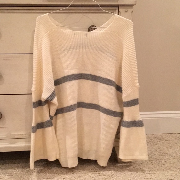 Sweater - Picture 4 of 5